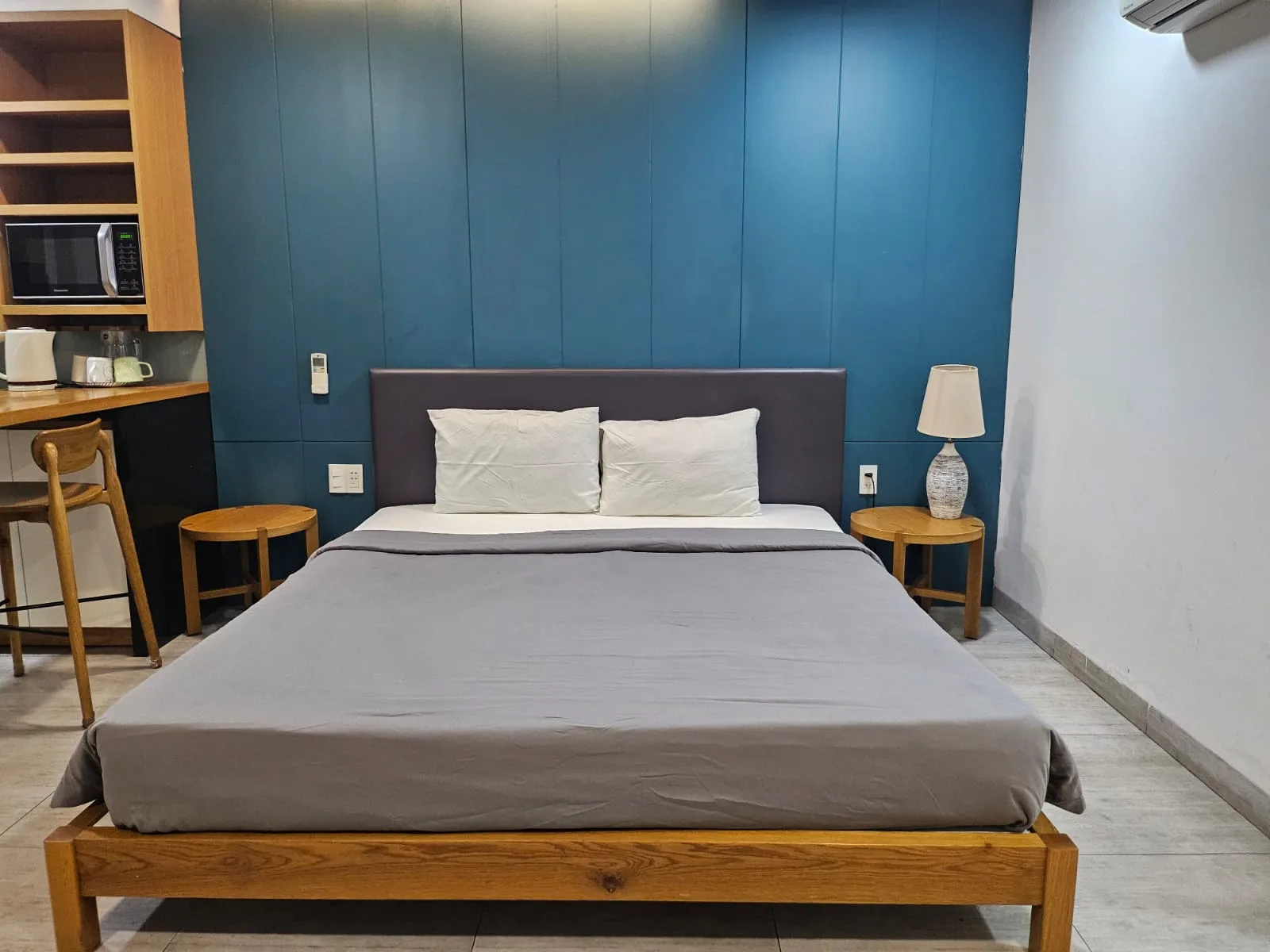 Dawn Apt (4A) – Balcony & Sea Breeze