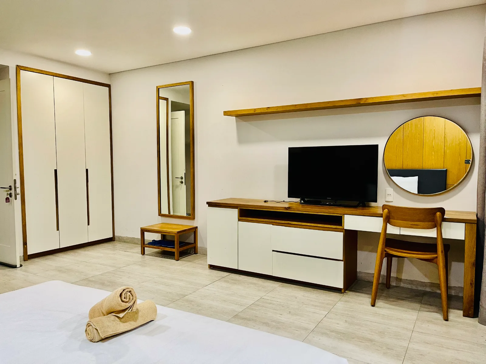 Dawn Apartment - Cozy Studio near My Khe Beach